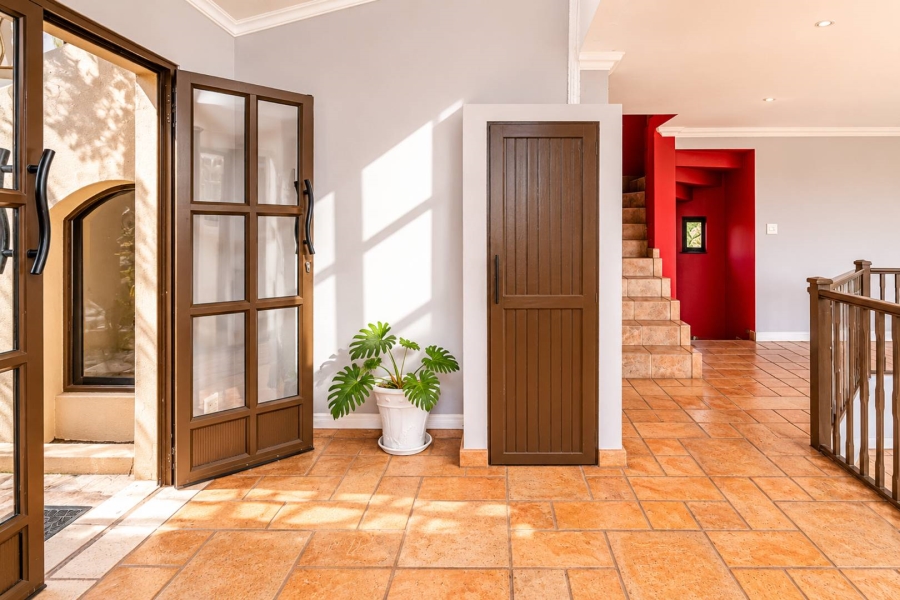 5 Bedroom Property for Sale in Estate D Afrique North West